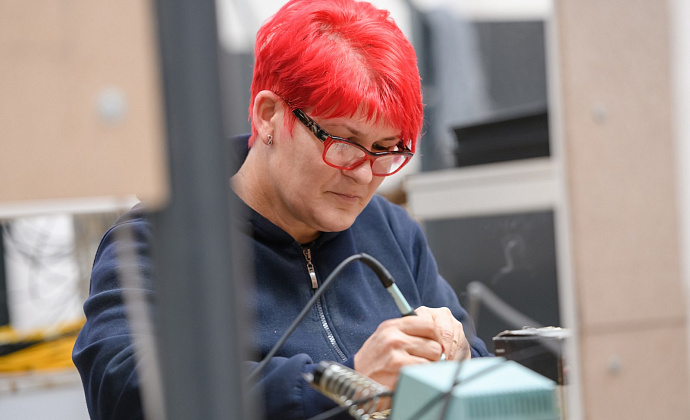 Сборщик сильноточных конденсаторов